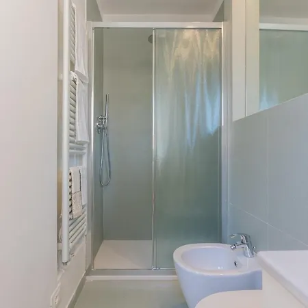 W/terrace 10 Min Walk From Piazza S.stefano Appartement *