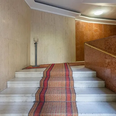W/terrace 10 Min Walk From Piazza S.stefano Appartement